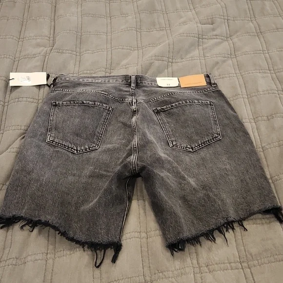 Citizens Of Humanity Grayish-black Hi-Waist Button Fly Jean Shorts Size 32! NWT! - Picture 12 of 16